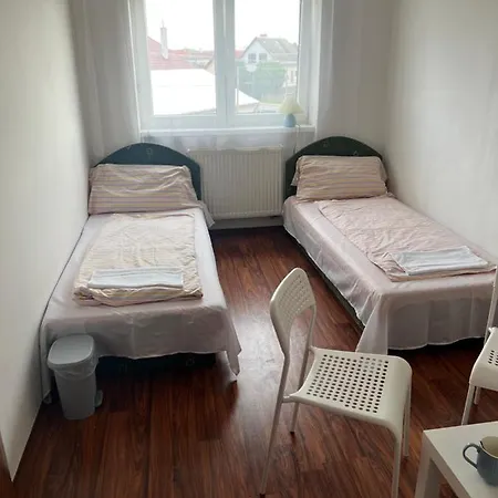 Lacne Πανσιόν